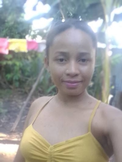 Marie 29 years Sambava Madagascar