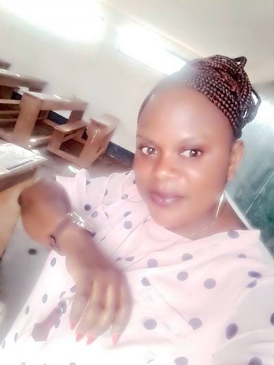 Karine 33 ans Rurale Cameroun