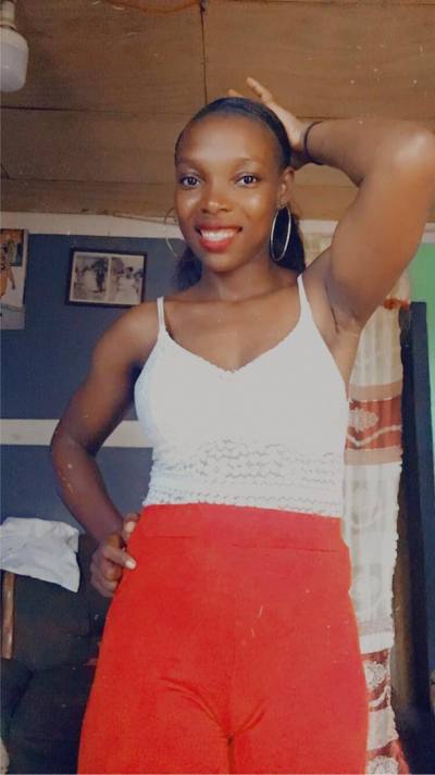 Stephy 24 ans Yaoundé Cameroun