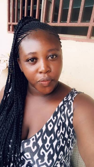 Grace 29 ans Douala Cameroun