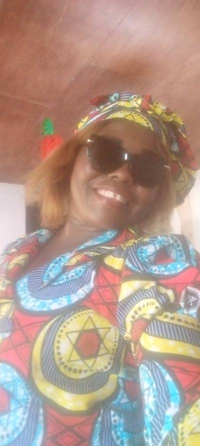 Michele  36 ans Douala Cameroun
