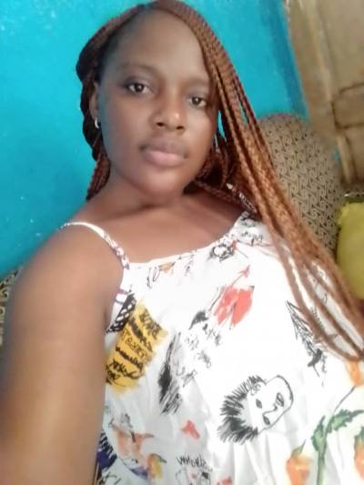 Nathalie Site de rencontre femme black Cameroun rencontres célibataires 33 ans