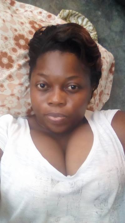 Clarisse 40 ans Douala  Cameroun