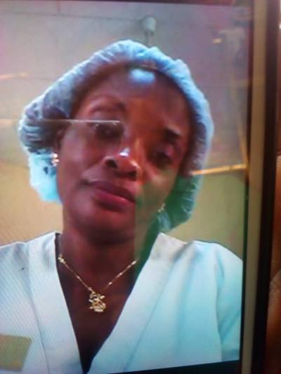 Marie 48 Jahre Yaoundé Kamerun