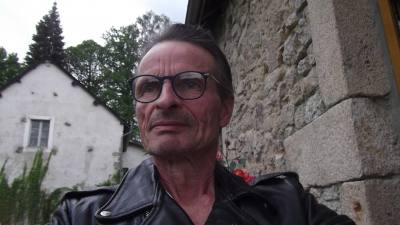 Franck 69 Jahre Gouloux Frankreich