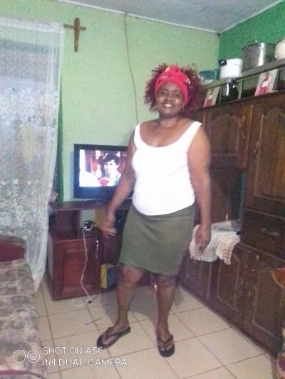 Pauline 55 ans Yaoundé 4e Cameroun