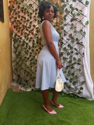 Marie Noëlle  30 ans Yaoundé  Cameroun