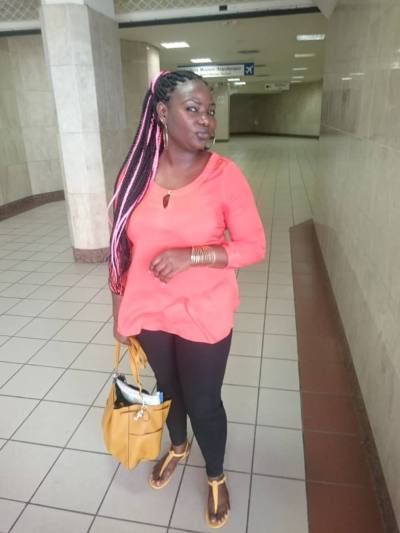 Lucile 39 ans Yaounde  Cameroun