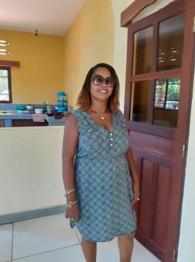 Euphrasie 42 ans Nosy Be Madagascar