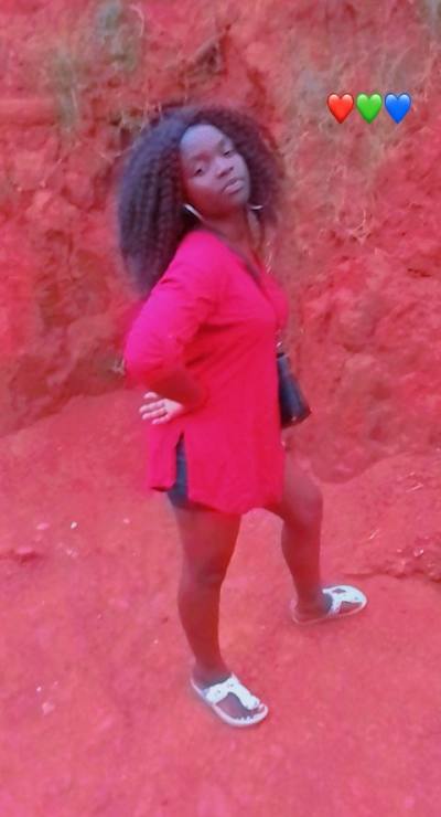 Audrey 24 ans Yaoundé Cameroun