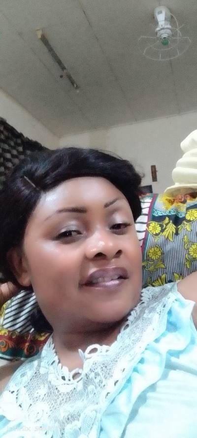 Cécile 40 ans Yaoundé  Cameroun