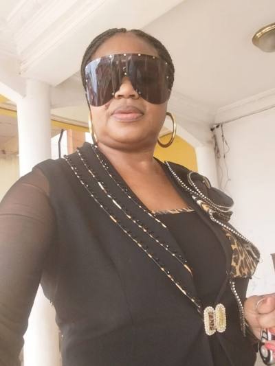 Leontine 53 years Younde Cameroon
