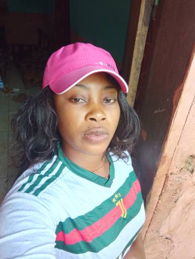 Rosine 29 Jahre Yaoundé 7 Kamerun