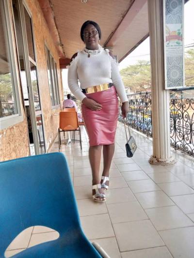 Diane 34 ans Yaounde Cameroun