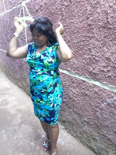 Helena 54 ans Yaoundé Cameroun