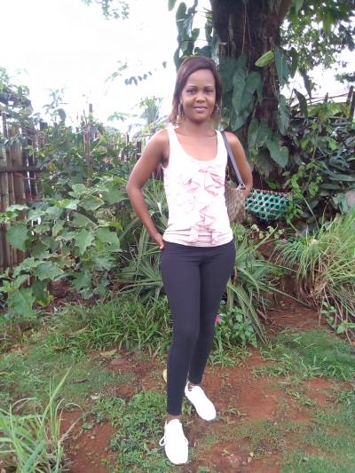 Agathe 32 ans Yaoundé 5  Cameroun