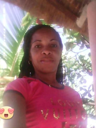 Mylene 44 ans Ambilobe Madagascar