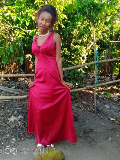 Sylvia 33 Jahre Sambava Madagaskar