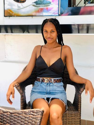 Wendy 24 ans Toamasina Madagascar