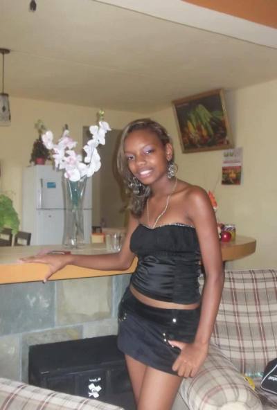 Carine Site de rencontre femme black Cameroun rencontres célibataires 27 ans