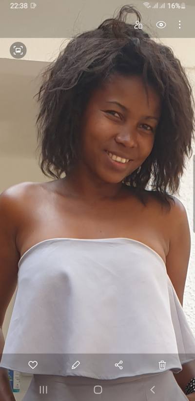 Noeline 28 ans Majunga Madagascar