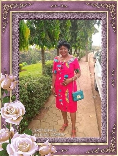 Catherine 57 years Je Cherche Un Homme Pour Le Reste De Ms Jours Cameroon