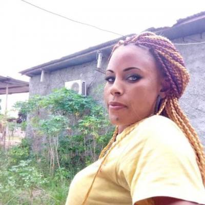 Clarisse 31 Jahre Libreville Gabun