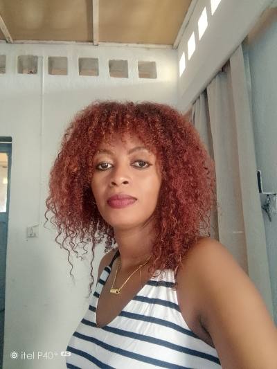 Maella 33 ans Antalaha  Madagascar