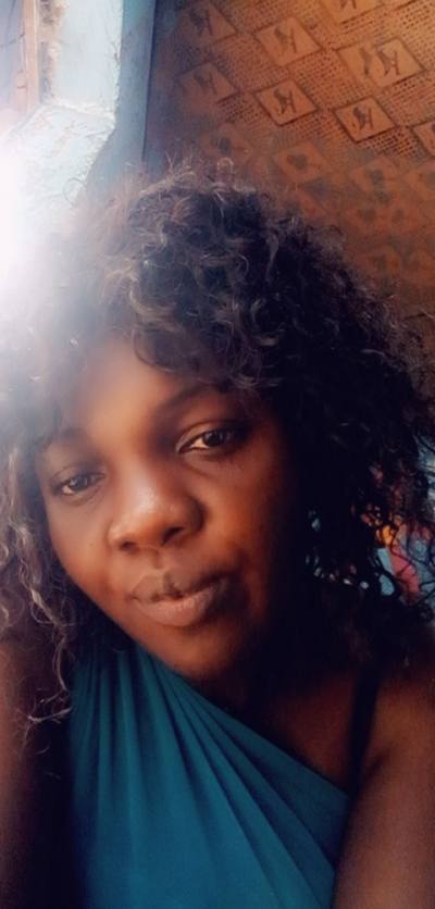 Daline 34 Jahre Yaoude Kamerun