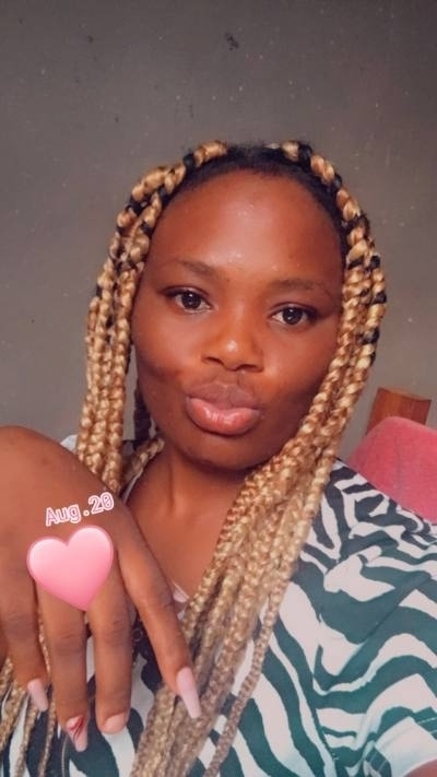 Andrienne 30 ans Bertoua  Cameroun