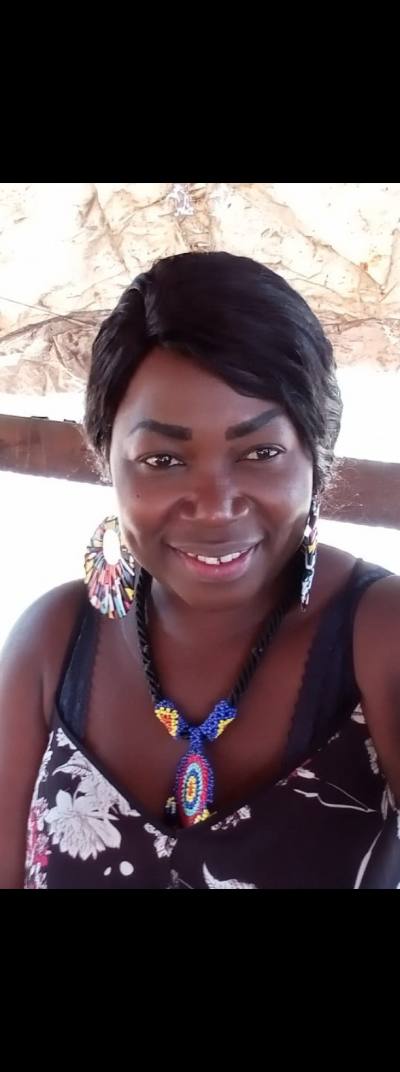 Marcelle 37 ans Yaoundé Cameroun
