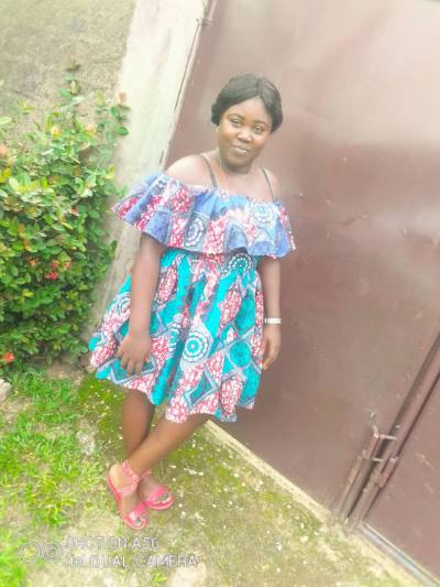 Marie 33 years Douala Cameroon