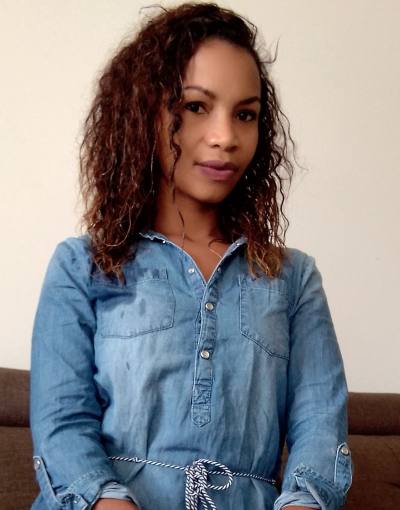 Lia 31 ans Toamasina  Madagascar