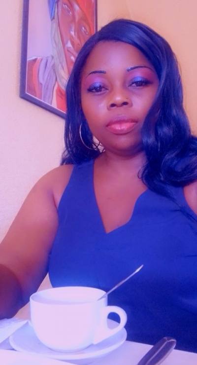 Clarisse 40 ans Douala  Cameroun