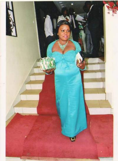 Yvette 52 ans Douala Cameroun