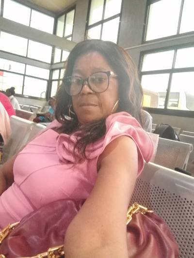 Valerie 58 Jahre Douala 3 Eme Kamerun