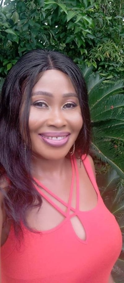 Julienne 31 Jahre Africaine  Kamerun