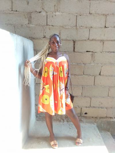 Catherine 34 ans Douala  Cameroun