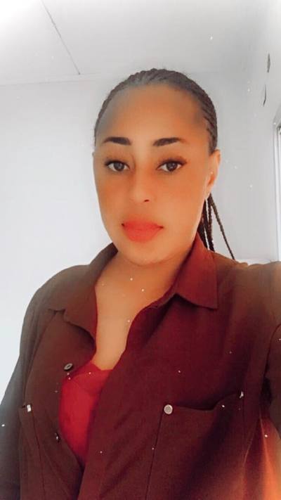 Estelle 38 ans Plareau Côte d'Ivoire