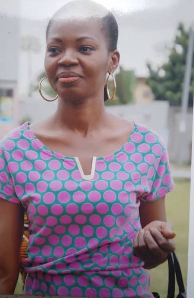 Rachelle 51 Jahre Abidjan  Elfenbeinküste