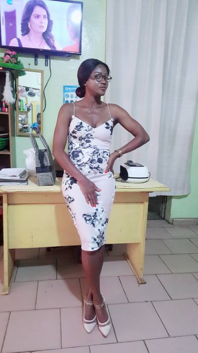 Marie eilsabeth 34 ans Yaoundé Cameroun