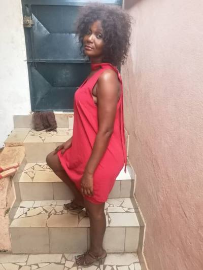 Blanche 33 years Yaoundé 1 Cameroon