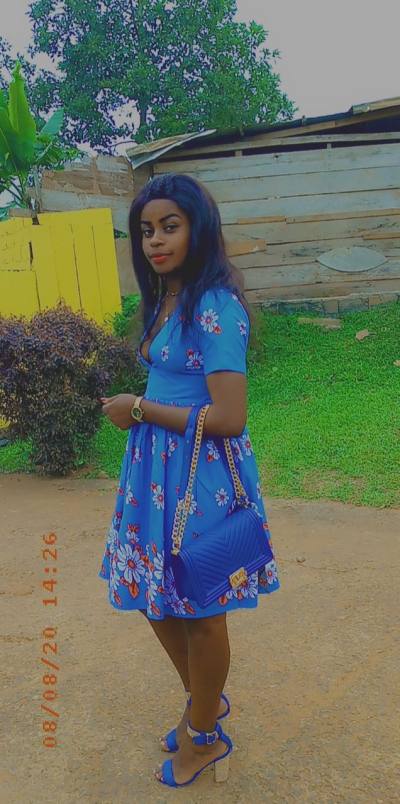 Francine 31 ans Yaounde Cameroun