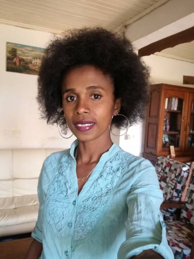 Sophia 34 ans Antananarivo Madagascar