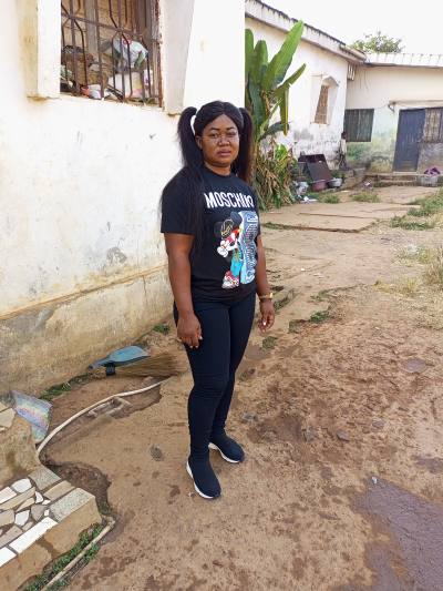 Salomé 33 ans Yaoundé Cameroun