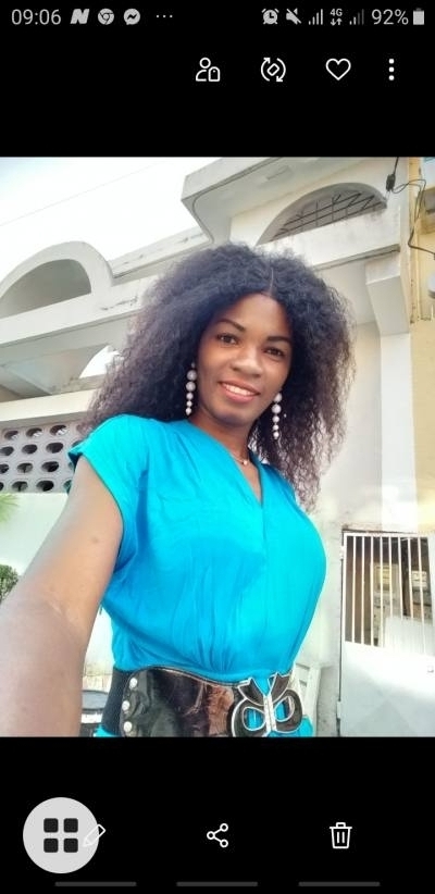 Sali 35 ans Abidjan Côte d'Ivoire