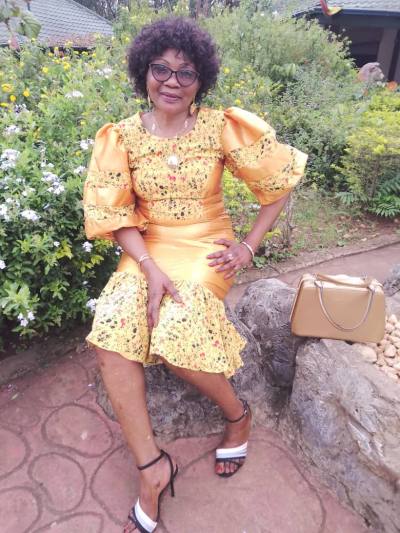 Suzanne 63 years Yaoundé5 Cameroon