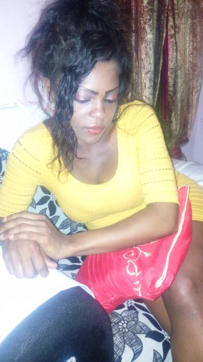Laure 41 Jahre Yaoundé Kamerun