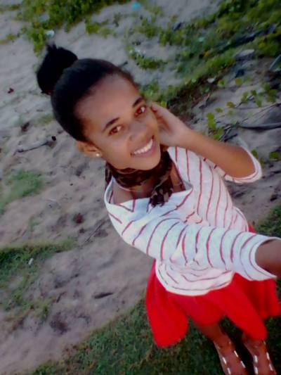 Jameela 29 ans Toamasina Madagascar