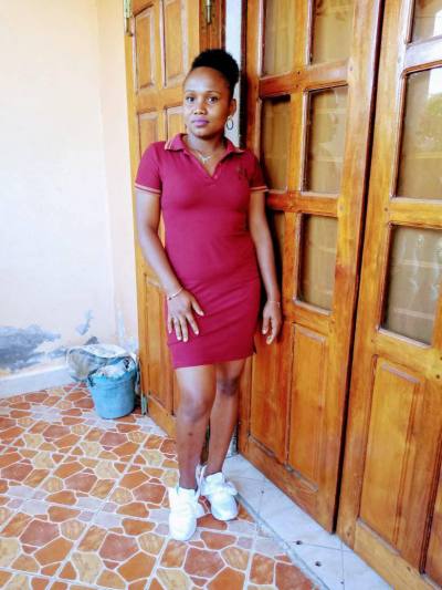 Auridia 27 ans Sambava Madagascar